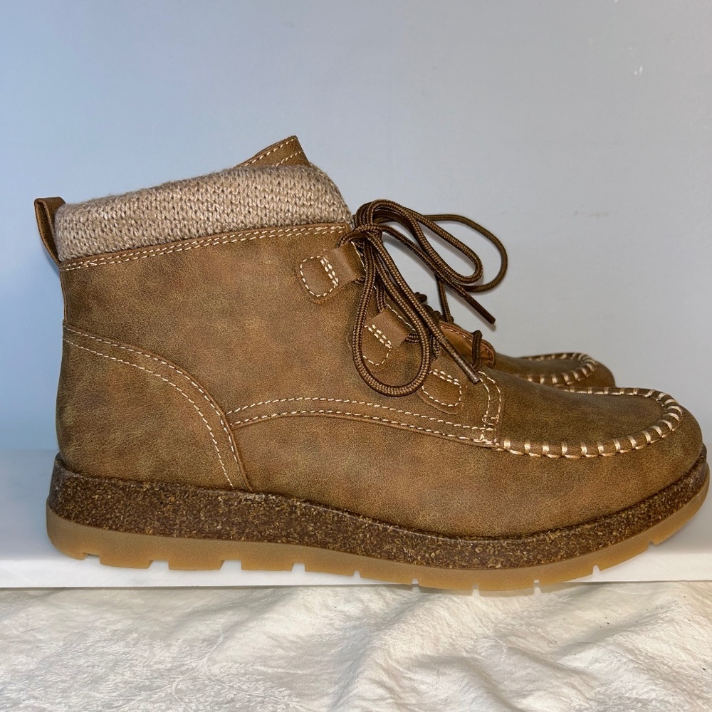 Eurosoft | Brown Lorelei booties | Knit upper | Size 9.5 | NEW Fall